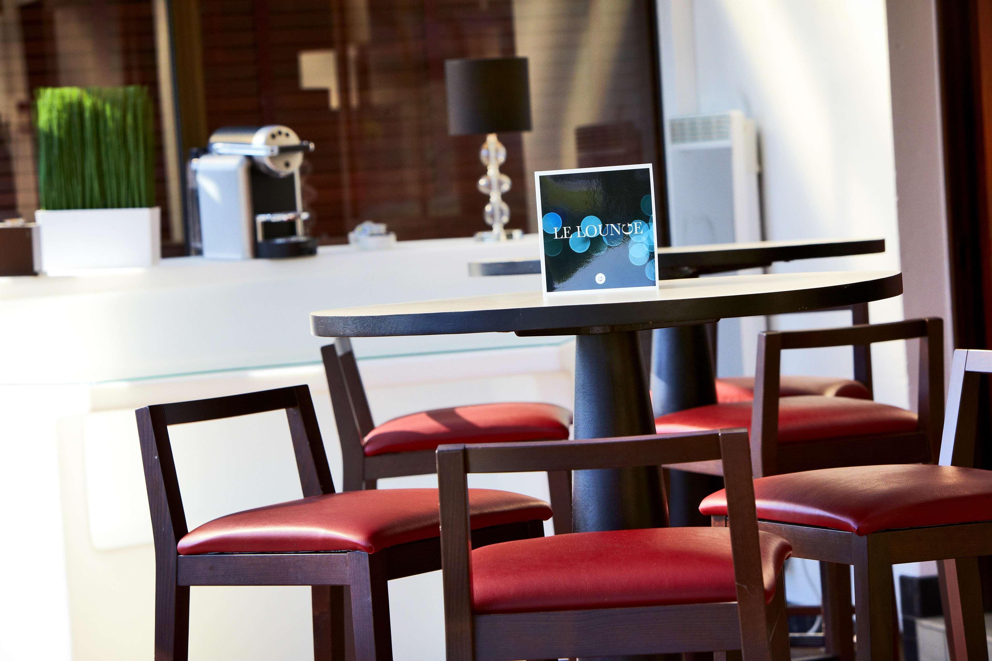 Kyriad Prestige Compiegne Jaux Екстериор снимка