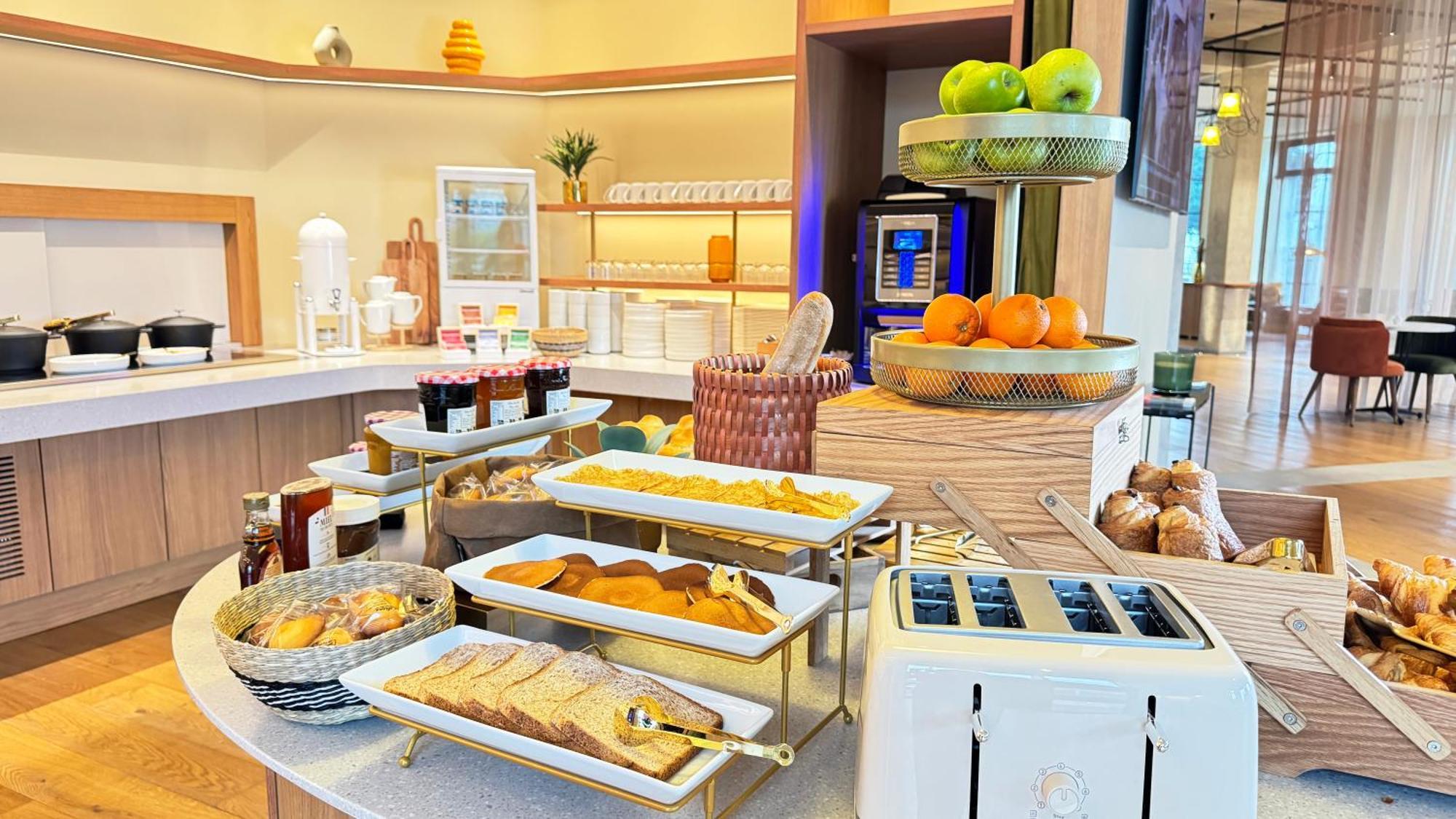 Kyriad Prestige Compiegne Jaux Екстериор снимка