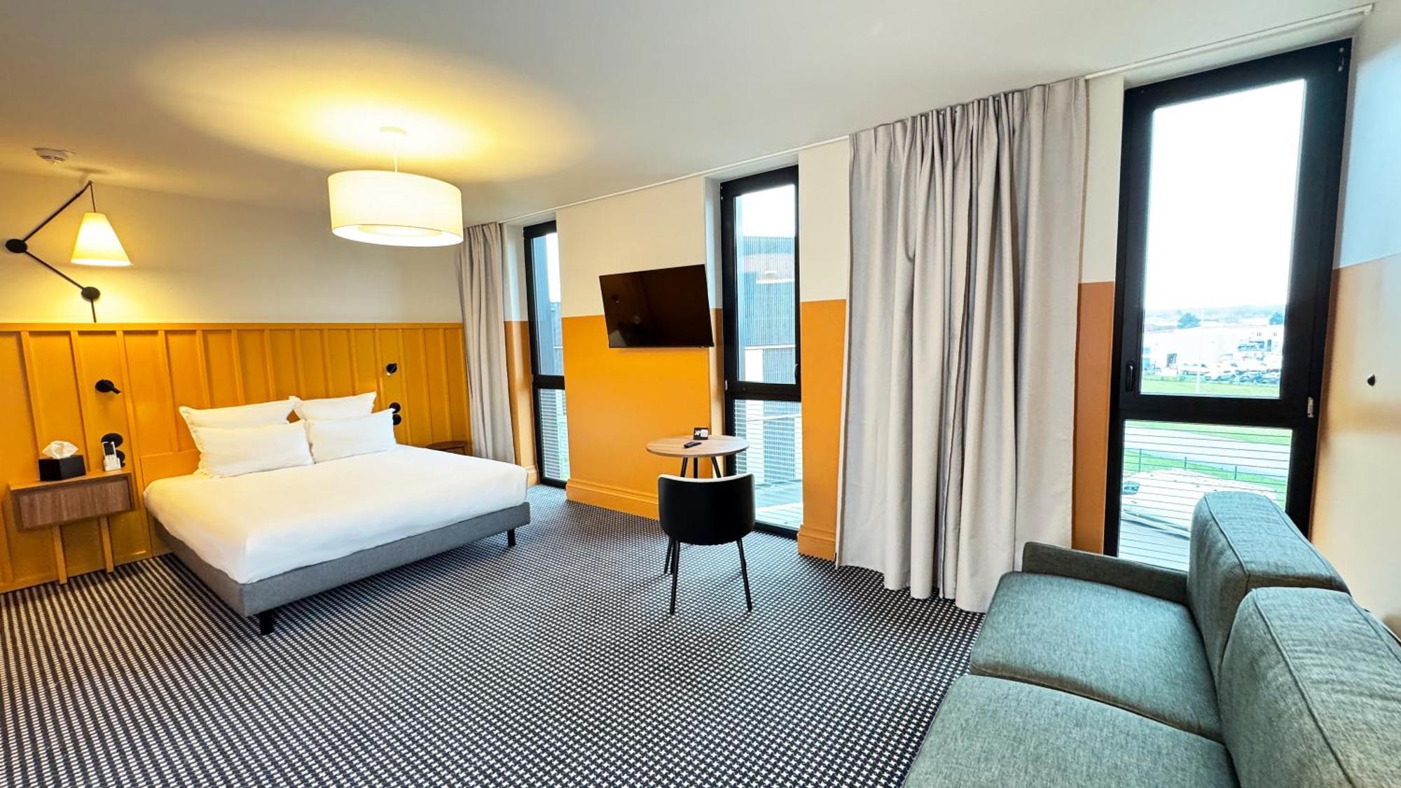Kyriad Prestige Compiegne Jaux Екстериор снимка