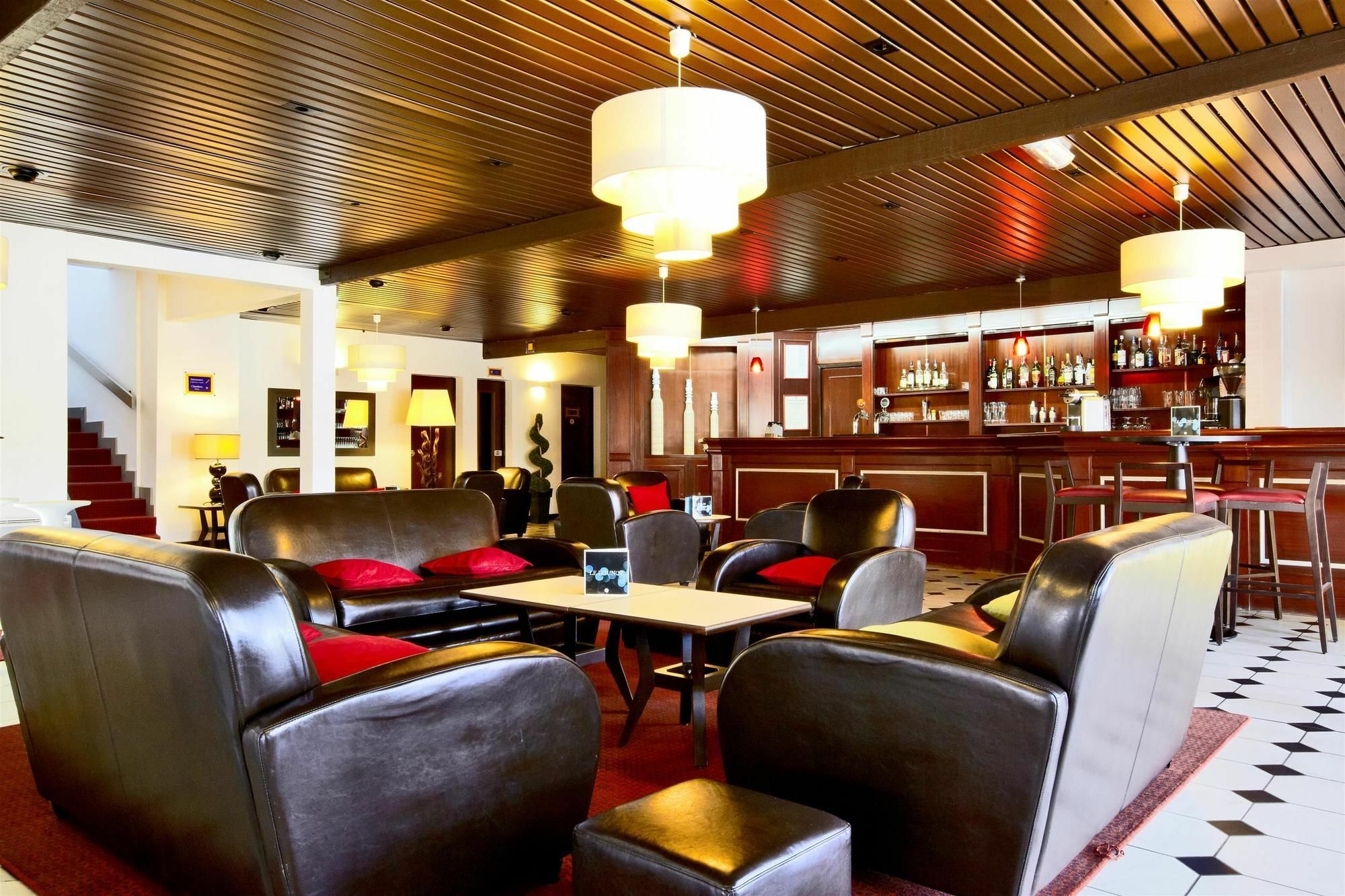 Kyriad Prestige Compiegne Jaux Екстериор снимка