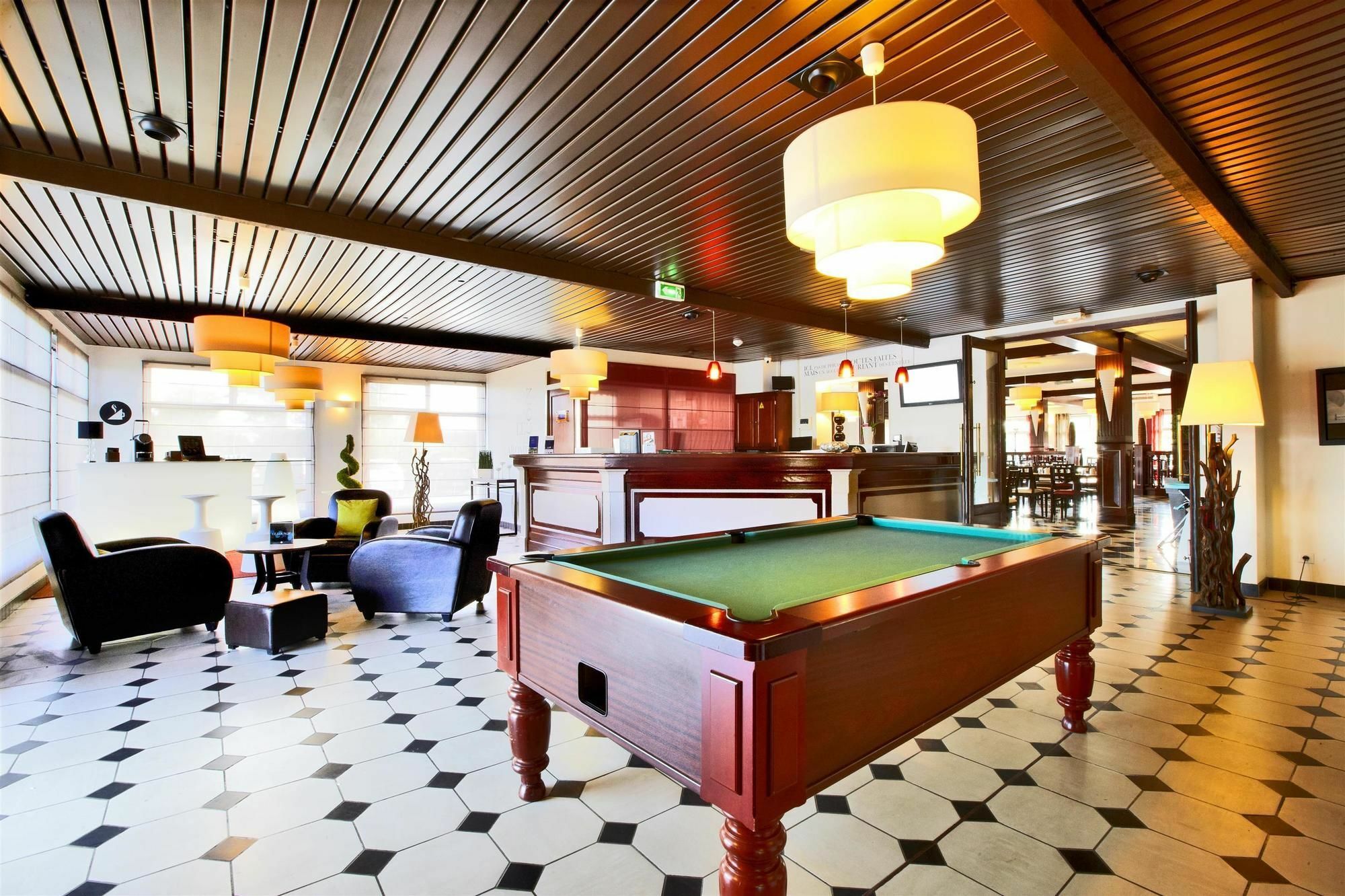 Kyriad Prestige Compiegne Jaux Екстериор снимка
